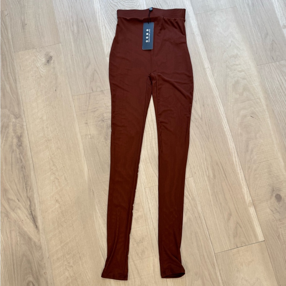 BRAND NEW - High-Waisted Rust Mesh Leggings